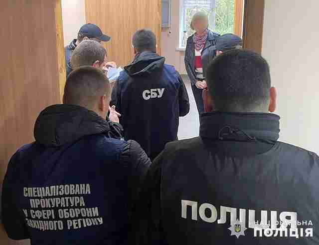 На заході України викрили на хабарництві голову військово-лікарської комісії (ФОТО)