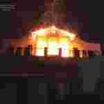 На Закарпатті сталася масштабна пожежа в готельно-ресторанному комплексі (ФОТО)