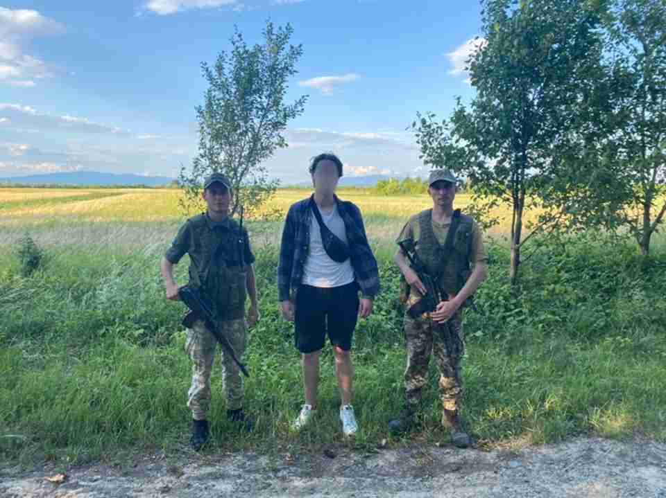 На Закарпатті за добу дев'ятеро українців намагалися незаконно втекти за кордон