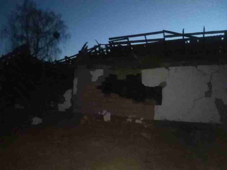 На Житомирщині внаслідок російського авіаудару пошкоджено понад десяток будівель, троє поранених (фото)