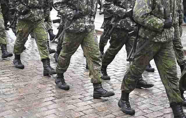 Напруженість між РФ та Фінляндією: фінські військові почали масово звільнятися