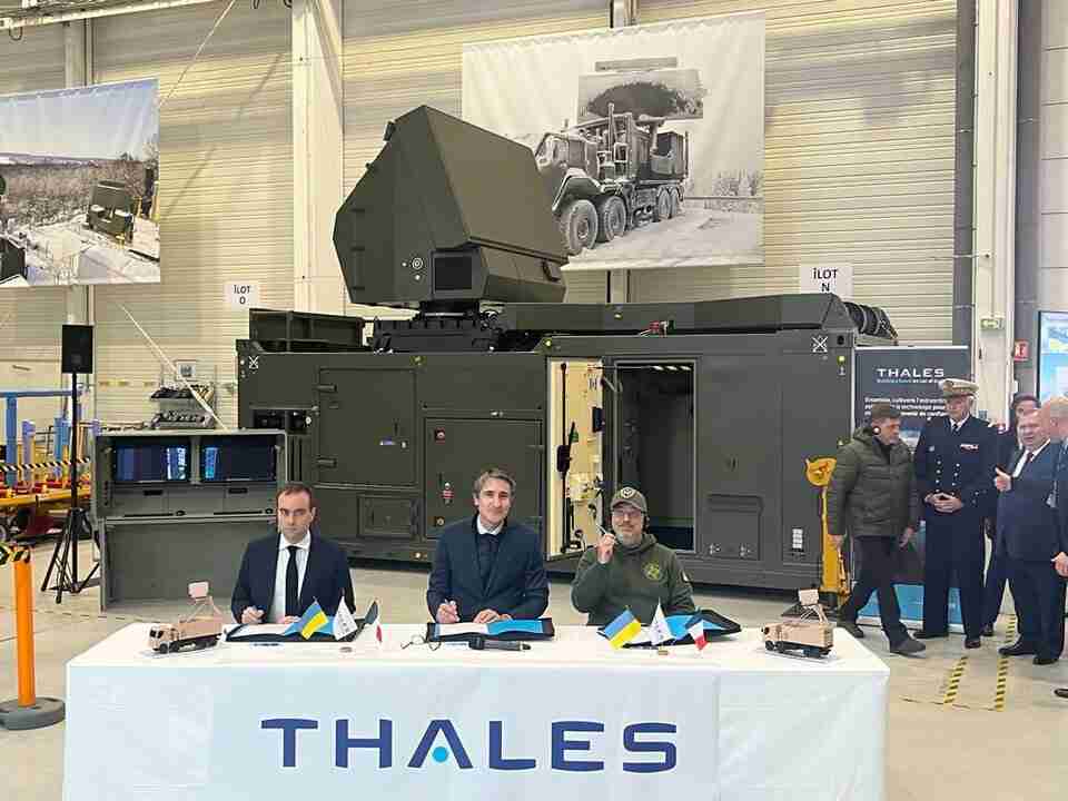 «Наше небо буде захищене»: Україна і Франція підписали меморандум про постачання радарів MG-200