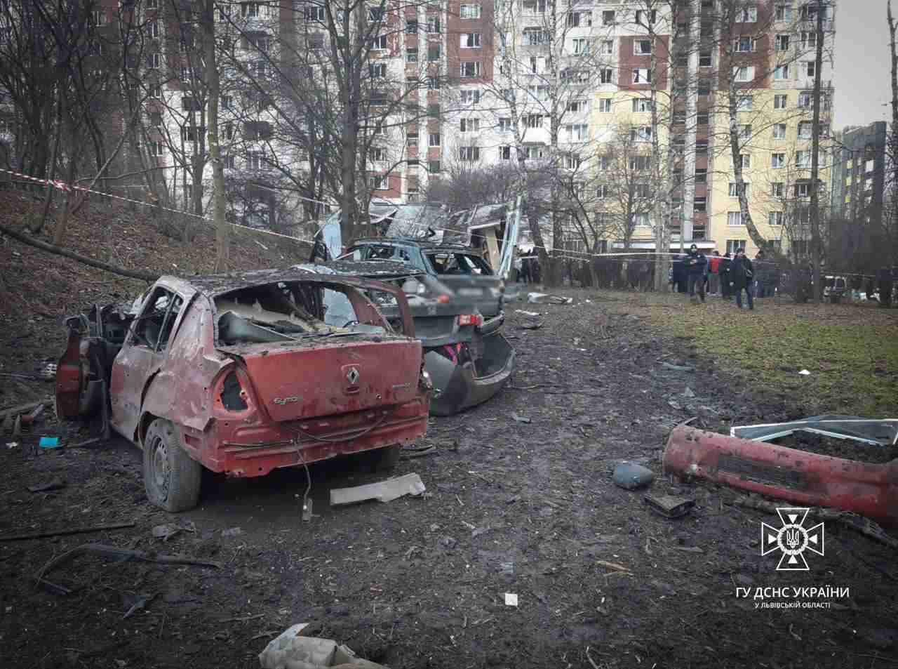 Наслідки атаки по Львову: відео з місця (Відео, ФОТО)