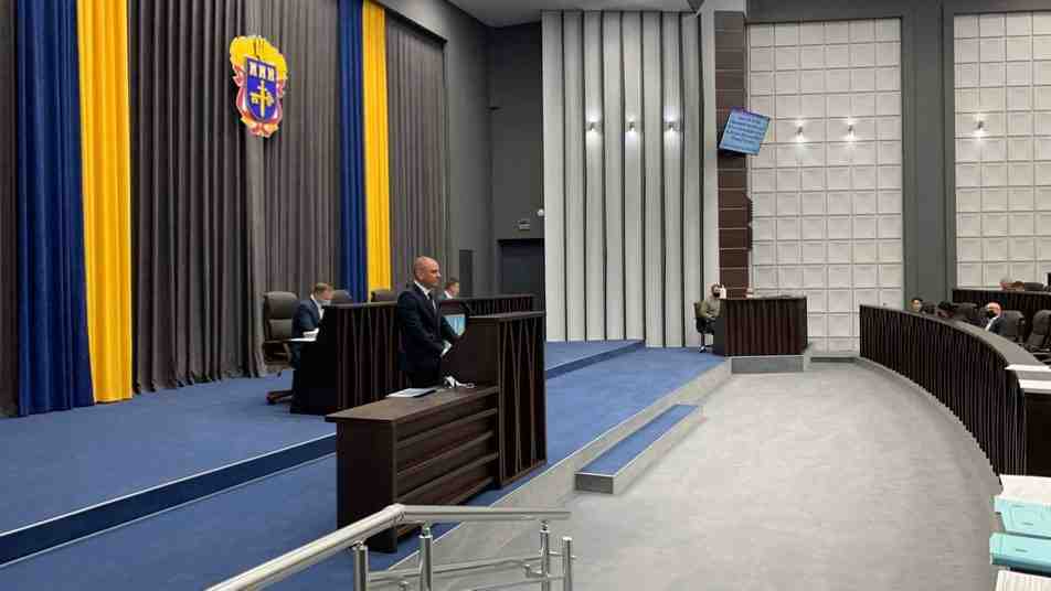 «Не повинен чинитися тиск на людей»: депутати Тернопільської облради звернулися до президента (ФОТО)
