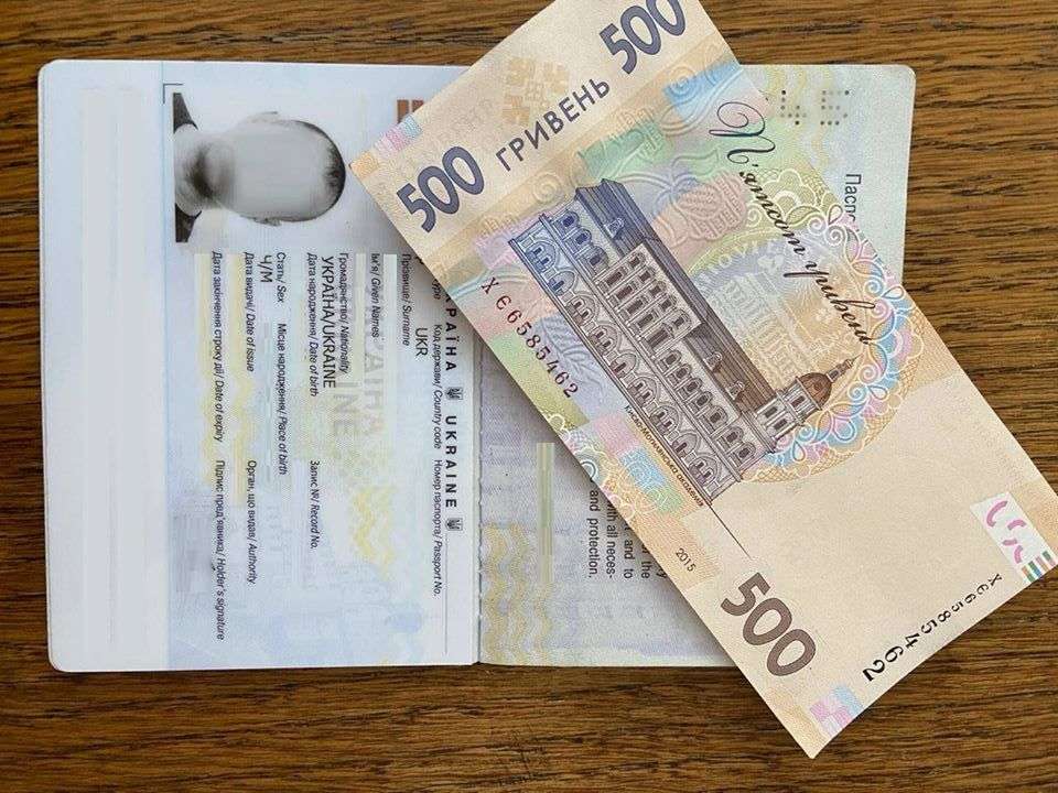 Не відкупився: чоловік пропонував прикордонникам хабар у 500 гривень (фото)