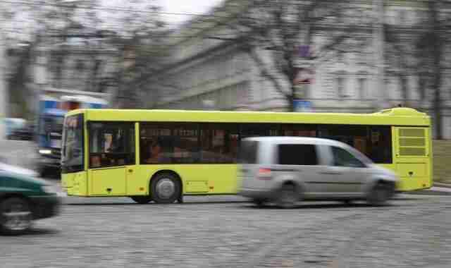 Незабаром один з автобусів курсуватиме у Львові за зміненим маршрутом: подробиці