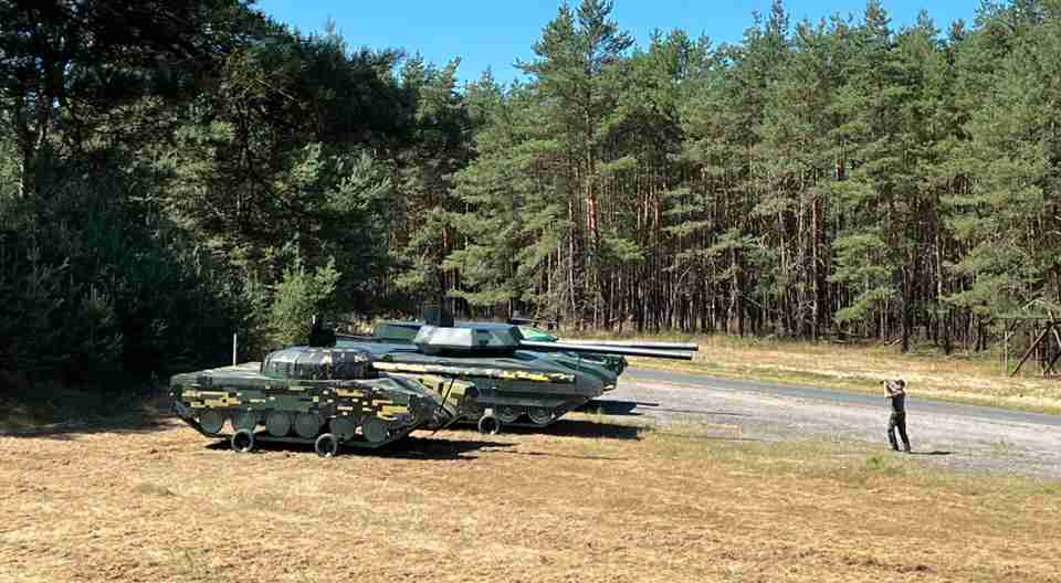 Німецька армія використовуватиме мішені у вигляді російських танків (ФОТО)
