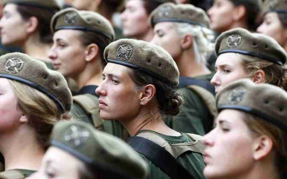 Новий законопроєкт щодо військової служби для жінок: що передбачає