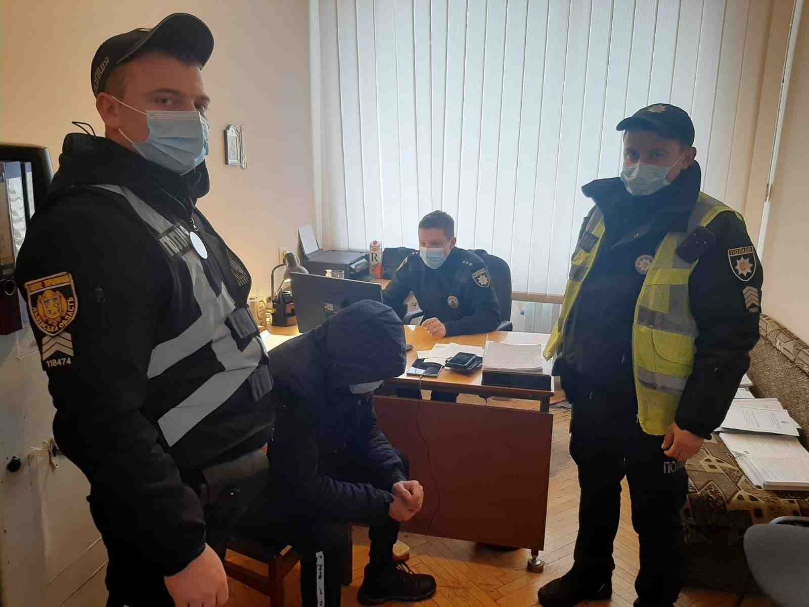 П’яний житель Львівщини напав на поліцейських