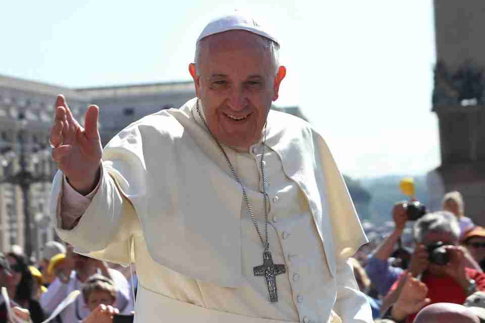 Папа Римський заявив, що Україні час «викинути білий прапор» і почати переговори з росією