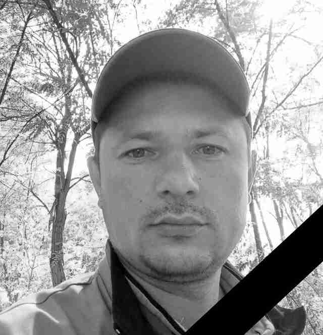 Під час нічної атаки на Київщину, рятуючи життя інших, загинув водій екстреної медичної допомоги