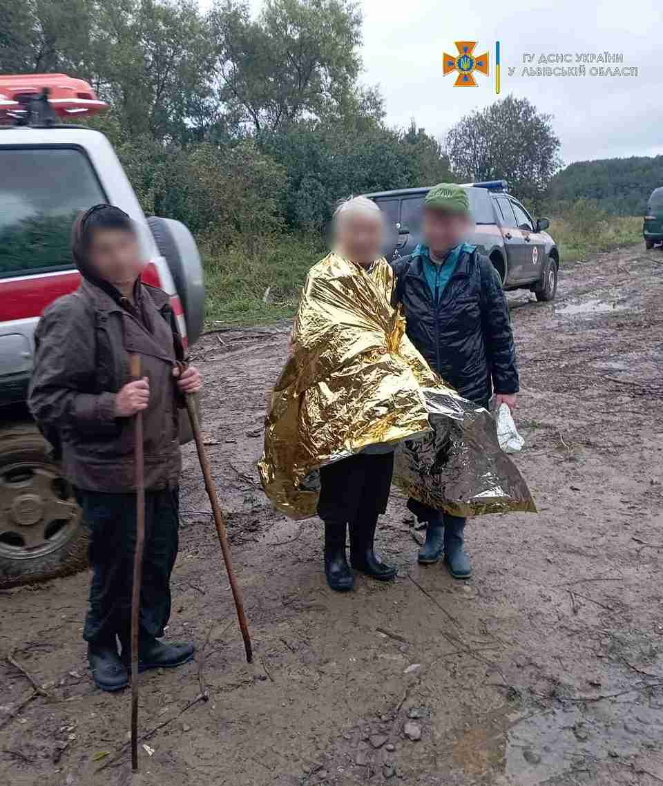 Пішли по гриби і заблукали: на Львівщині шукали трьох жінок (ФОТО)