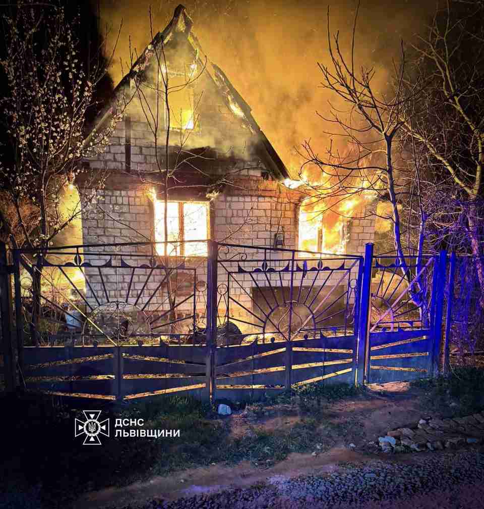 Поблизу Львова у пожежі загинув чоловік (ФОТО)