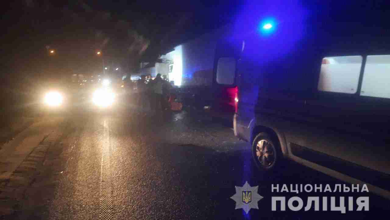 Поліцейські розповіли деталі ДТП біля Львова за участі двох вантажівок