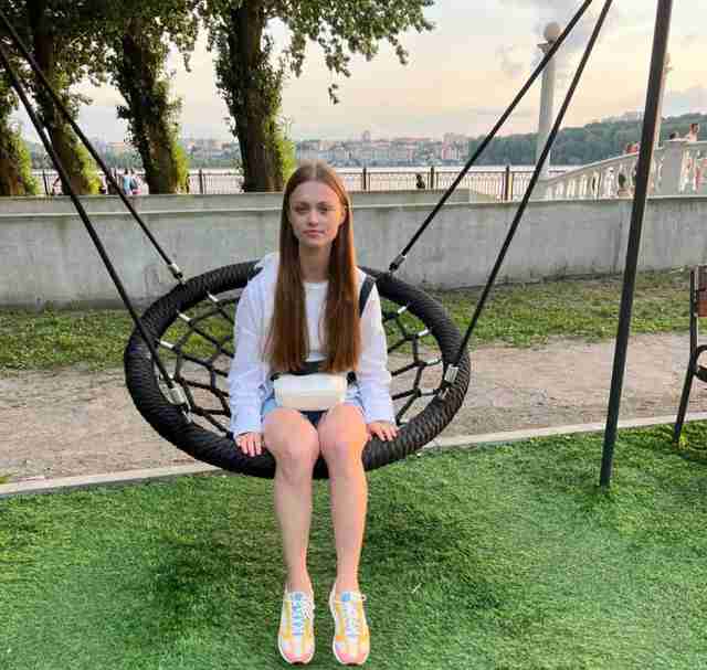 Поліція розшукує 16-річну дівчину з Тернополя (ФОТО)