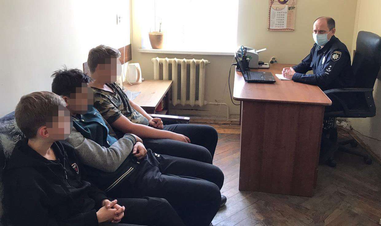Поліцейські Львівщини розшукали чотирьох дітей, які зникли напередодні (фото)