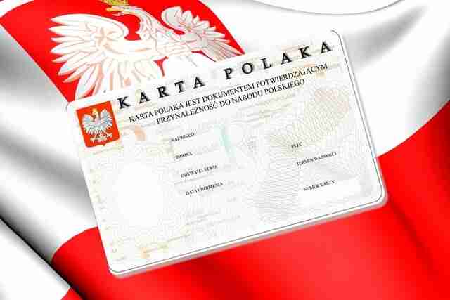 Польща спростила отримання Карти поляка для українців