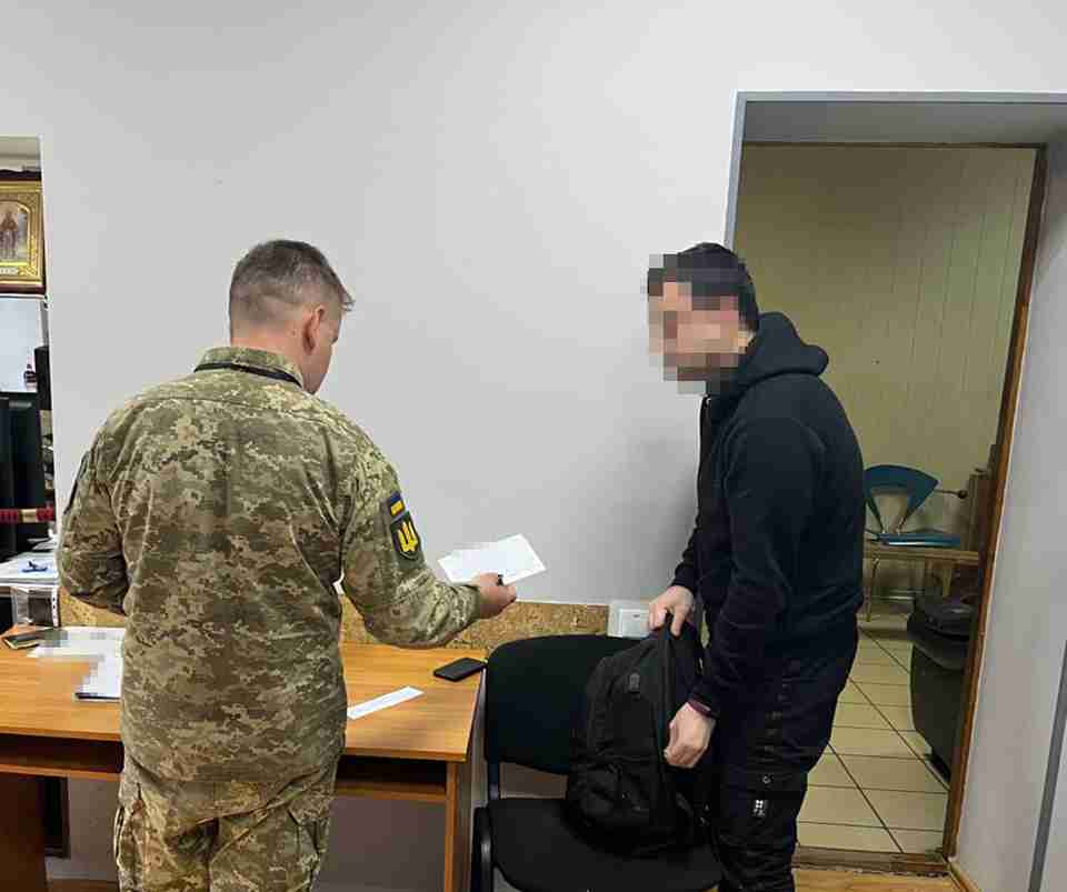 Польські прикордонники повернули в Україну двох ухилянтів, які намагалися незаконно перетнути кордон (ФОТО)