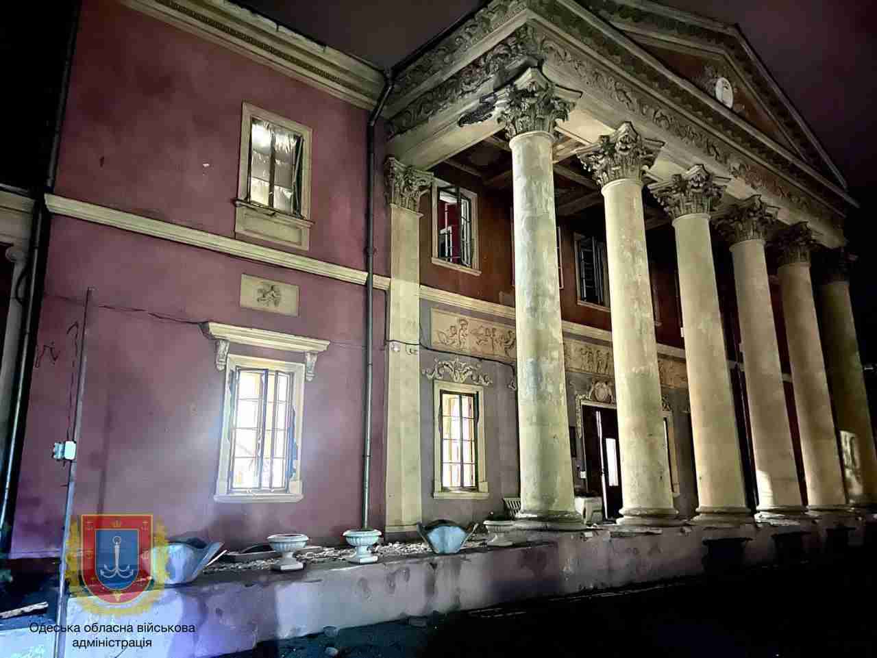 Пошкоджено Одеський національний художній музей: наслідки російської атаки (ФОТО)
