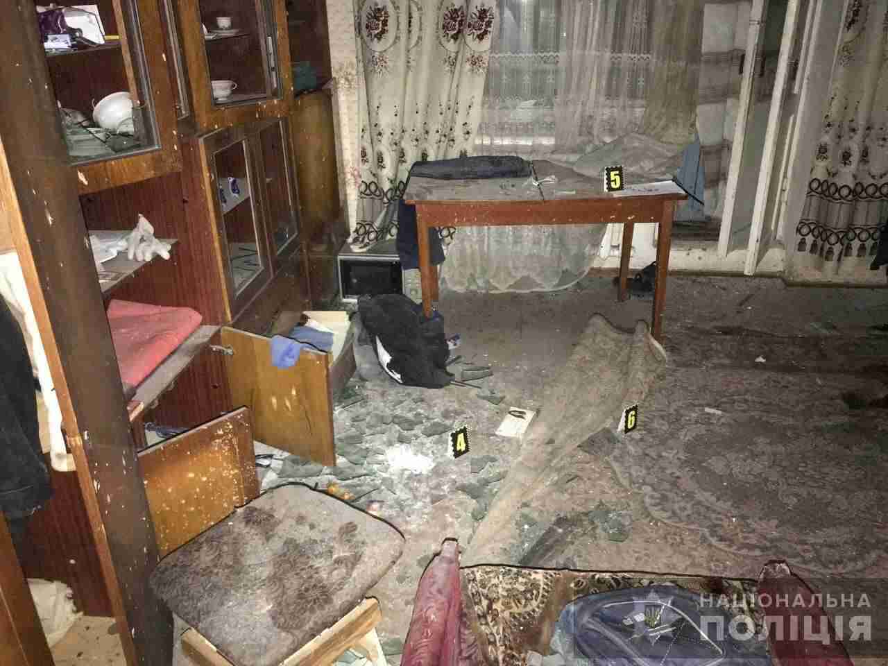Посварився з рідними: у Славуті чоловік підірвав бойову гранату в квартирі (ФОТО)