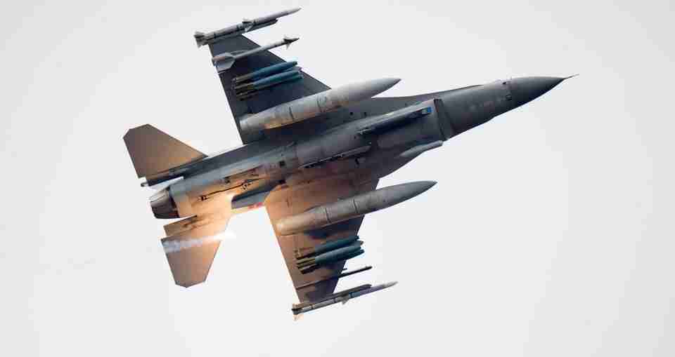 Поява F-16 в Україні матиме вирішальний вплив на полі бою - адмірал НАТО