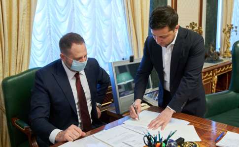 Президент Зеленський підписав закон щодо обігу земель, який ВР ухвалила 31 березня 2020 року