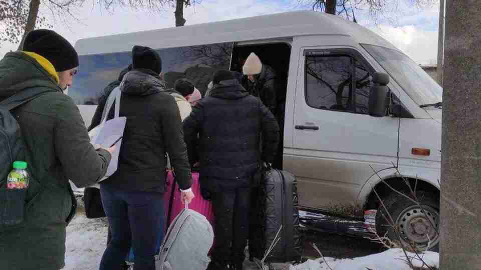 Противник звірвав евакуацію з Лисичанська та відкрив вогонь по центру міста