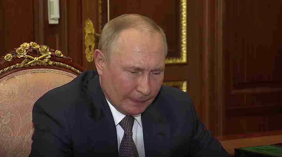 Путін наказав припинити вогонь по всій лінії бойового зіткнення сторін в Україні