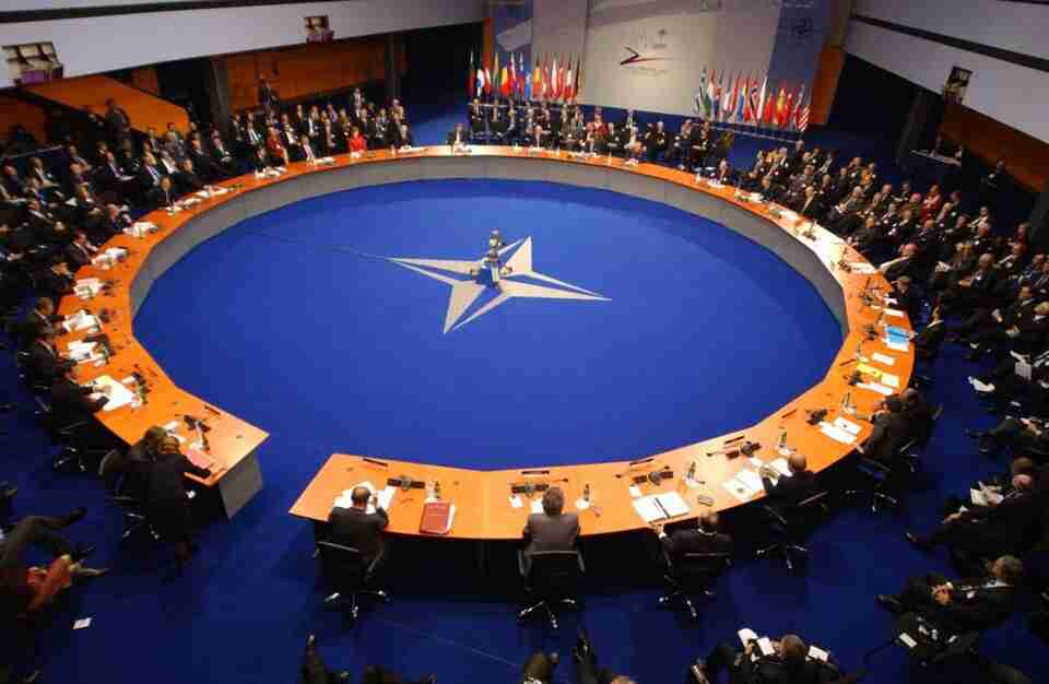 «Путін, не лізь до нас!»: НАТО повинно бути готовим до ядерних загроз з боку РФ - німецький генерал