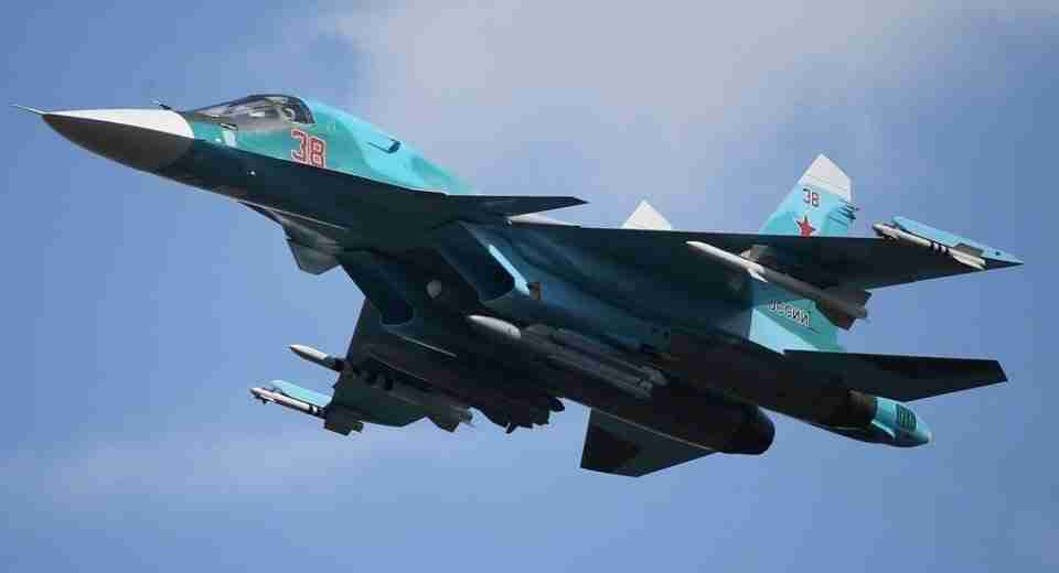 росія за рік виробляє кілька винищувачів Су-34