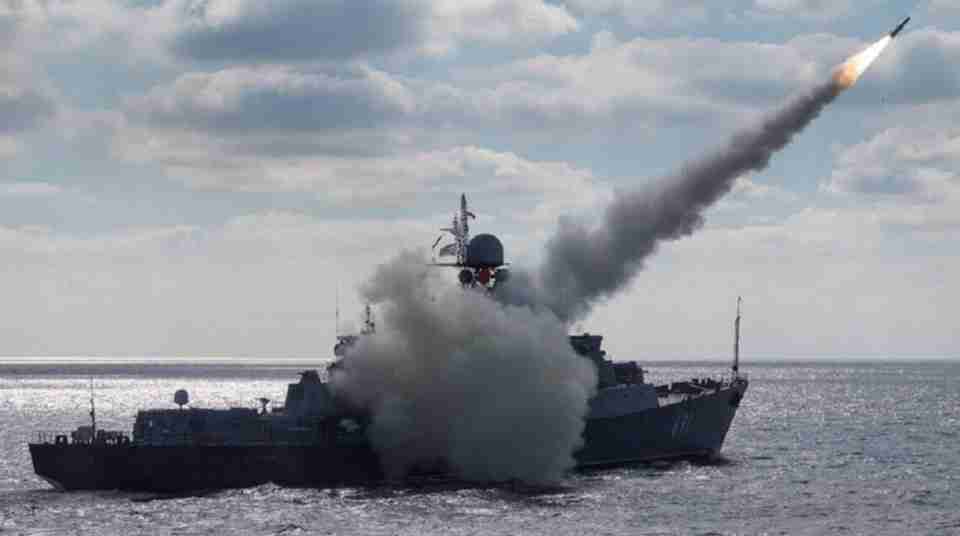 росія збільшила кількість ракетоносіїв в Чорному морі - військові