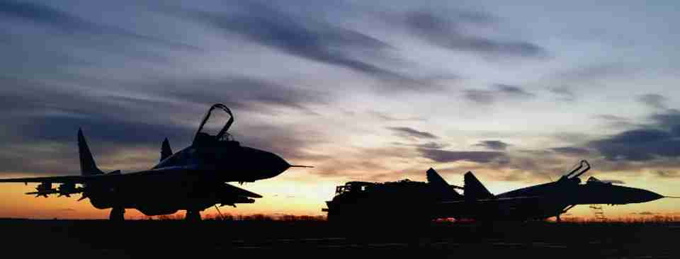 росія збільшує кількість військових літаків довкола українських кордонів