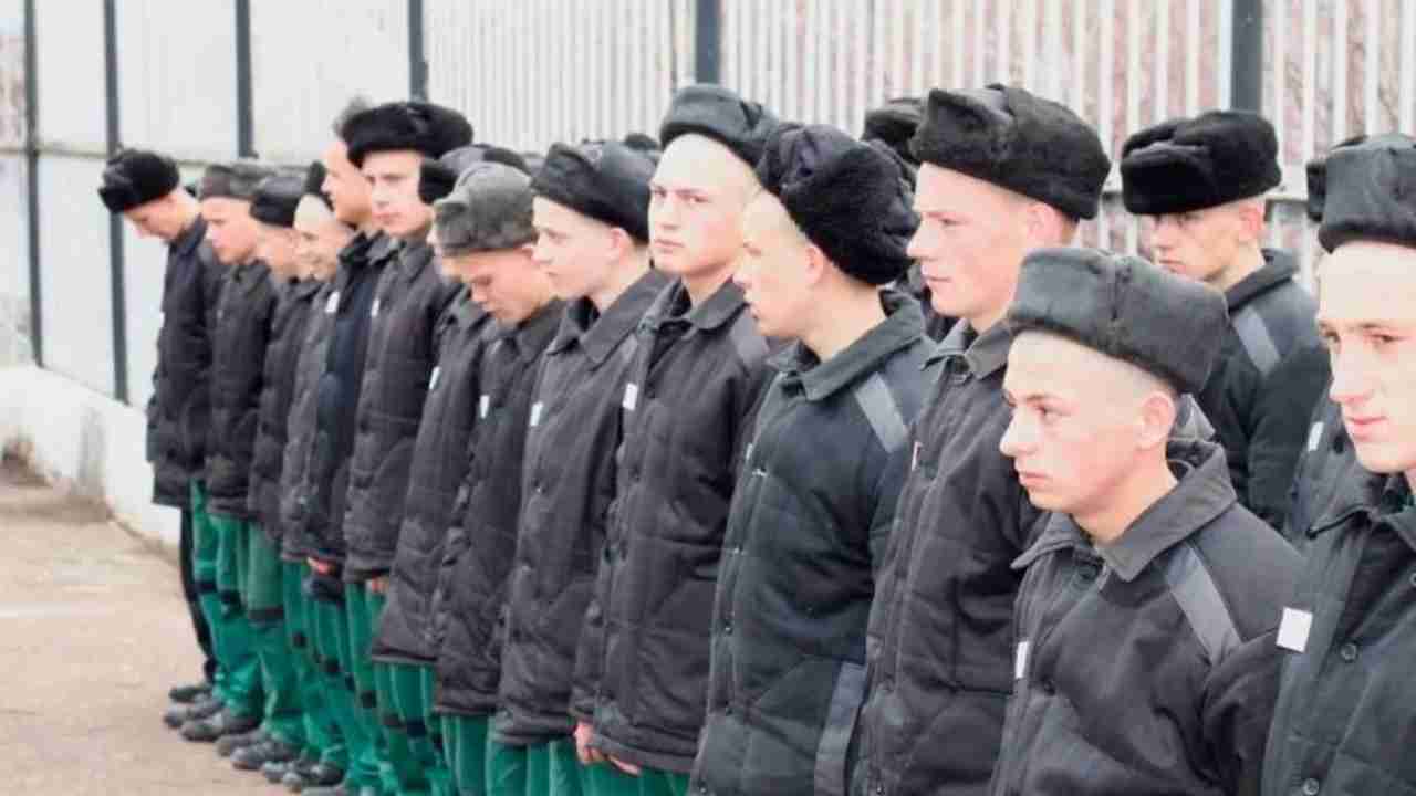 росіяни готуються виставити проти українських воїнів своїх наркоманів, алкоголіків, ухилянтів і в’язнів