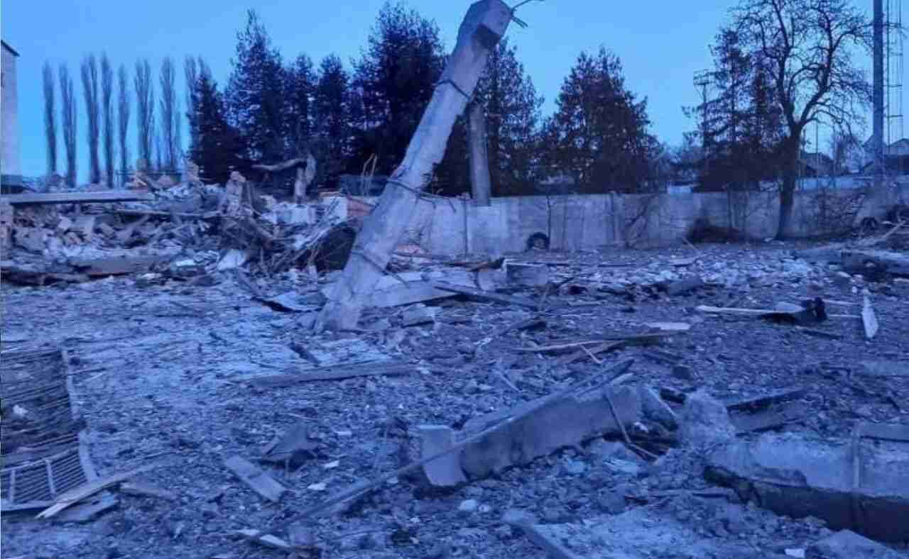 Російські окупанти обстріляли селище в Харківській області