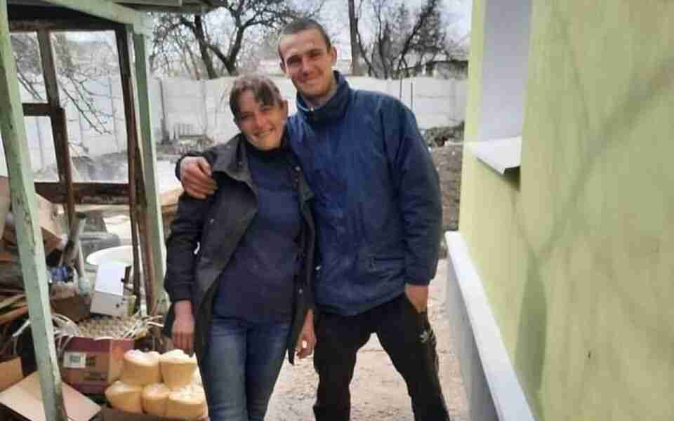 Російські війська обстріляли Лисичанськ: загинув волонтер, дружина - у лікарні