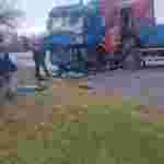 Рух повністю перекритий: на Львівщині зіткнулися дві вантажівки (ФОТО)
