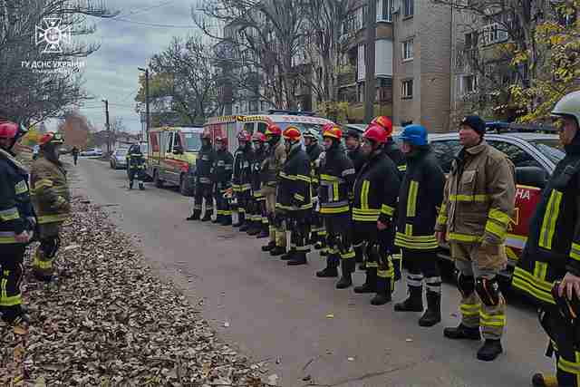 Рятувальники Львівщини вирушили на Херсонщину для відновлення інфраструктури (ФОТО)
