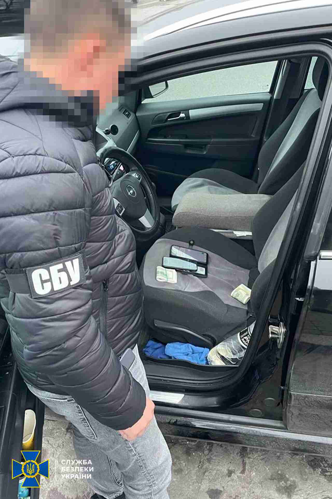 СБУ викрила масштабне злочинне угрупування, яке переправляло ухилянтів через росію (ФОТО)