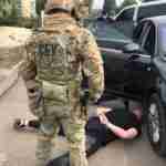 СБУ затримала на хабарі керівника державної податкової інспекції Тернополя (фото)