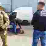 СБУ затримала військовослужбовця Нацгвардії, який продавав вогнепальну зброю злочинцям (ВІДЕО)