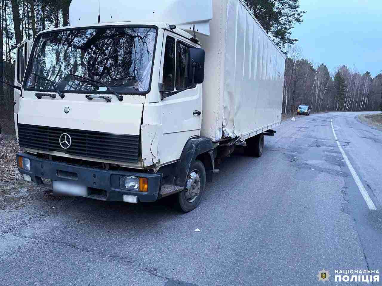 Смертельна ДТП на Рівненщині: на трасі зіткнулися легковик та вантажівка (ФОТО)