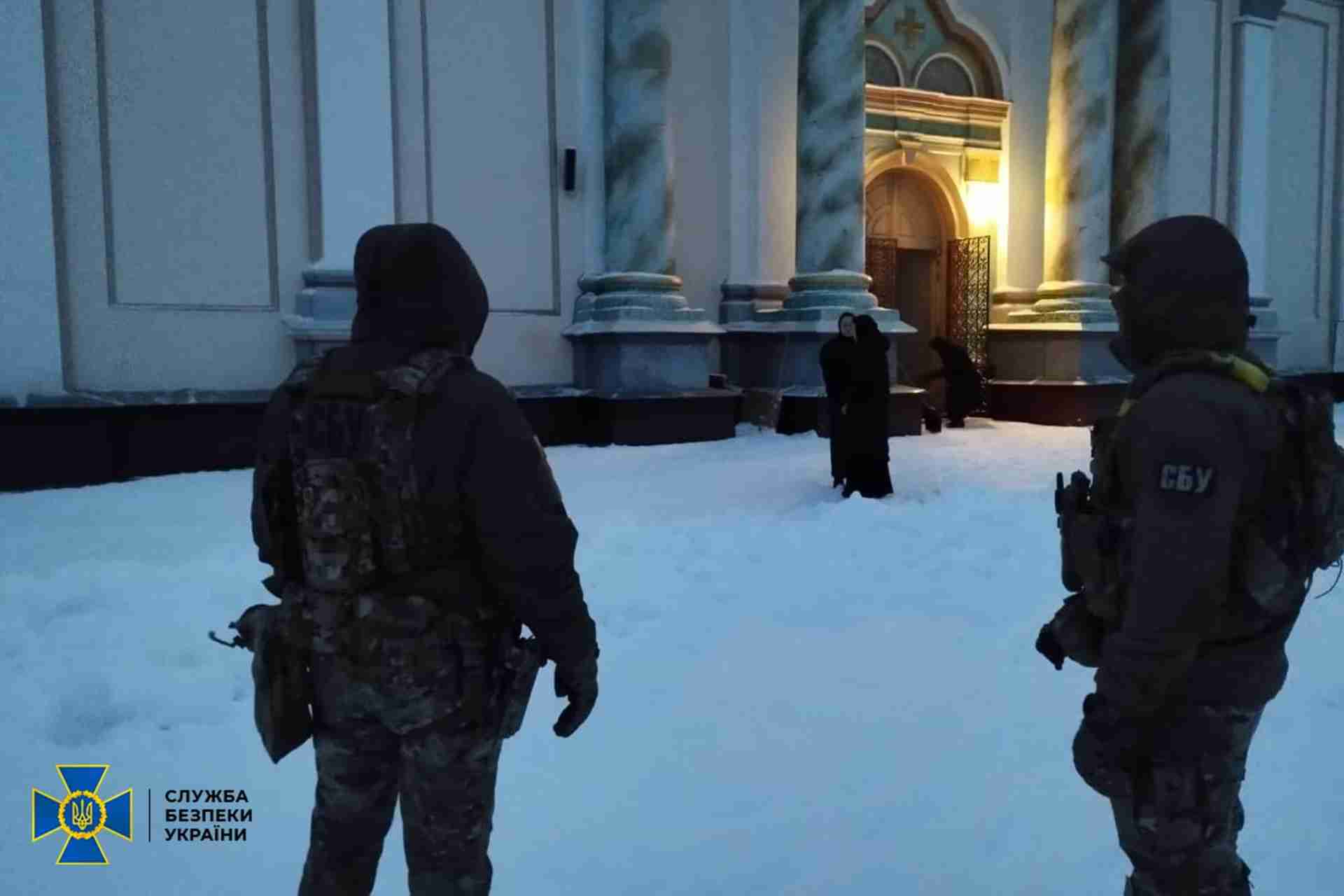 Силовики проводять перевірки у приміщеннях монастирів на заході України (ФОТО)