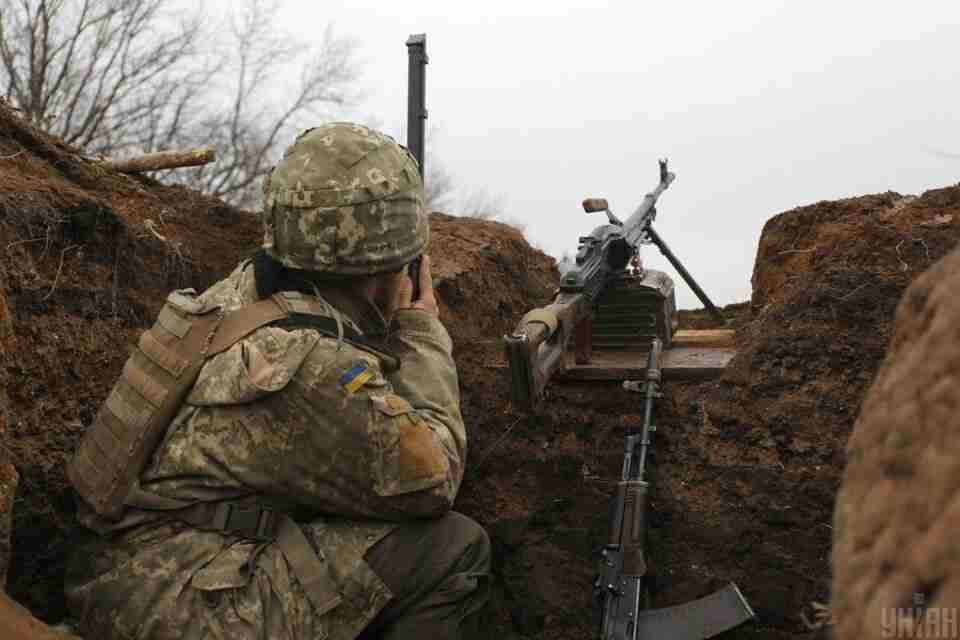 Ситуація на Донбасі: російські війська зазнають втрат, відбито 9 ворожих атак