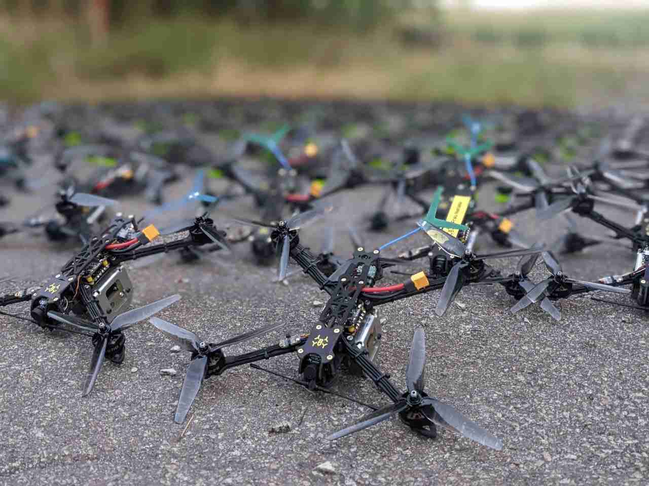 Скільки дронів вітчизняного виробництва ЗСУ використовують на полі бою: міністр відповів