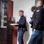 Служба безпеки України затримала жителів Львівщини та Рівненщини, які виготовляли «липові» паспорти (фото)