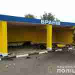 Смертельна аварія на трасі «Київ-Чоп»: авто в’їхало в зупинку (фото)