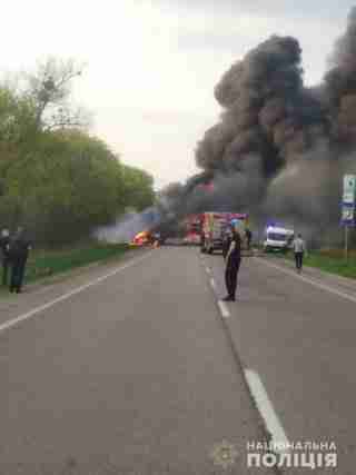 Смертельна ДТП: на Рівненщині в автопригоді загинуло 16 людей (ФОТО)