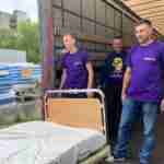 Сотні медичних меблів із Німеччини: волонтери продовжують допомагати лікарні «швидкої»