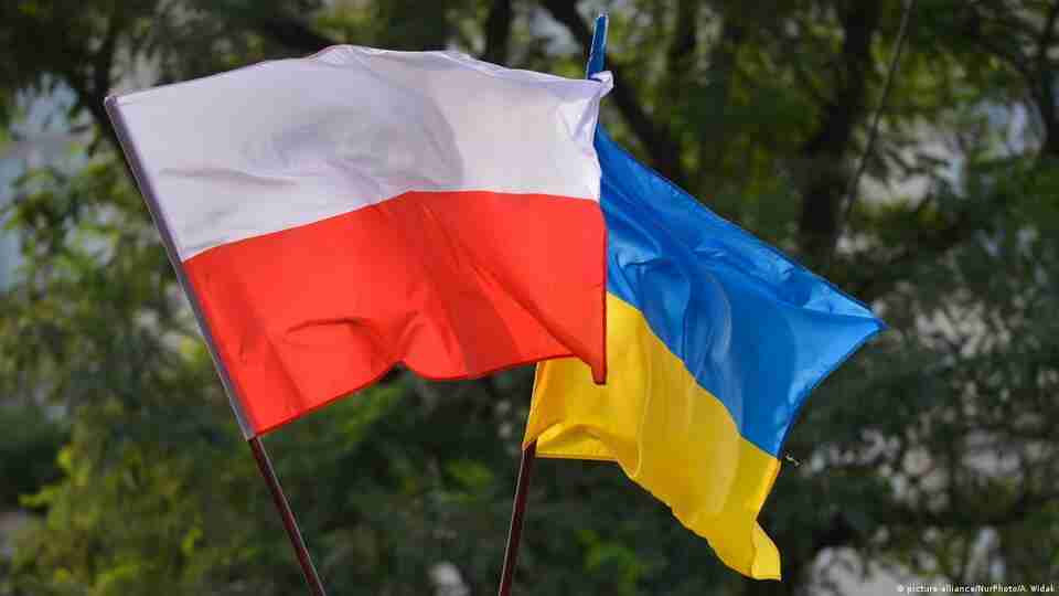 Спростування фейку про бійку поляків із українцями