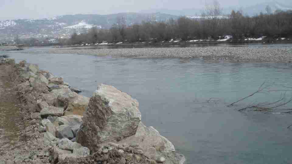 Стрімер із Дніпра хотів перепливти річку і втекти за кордон, але злякався (ВІДЕО)